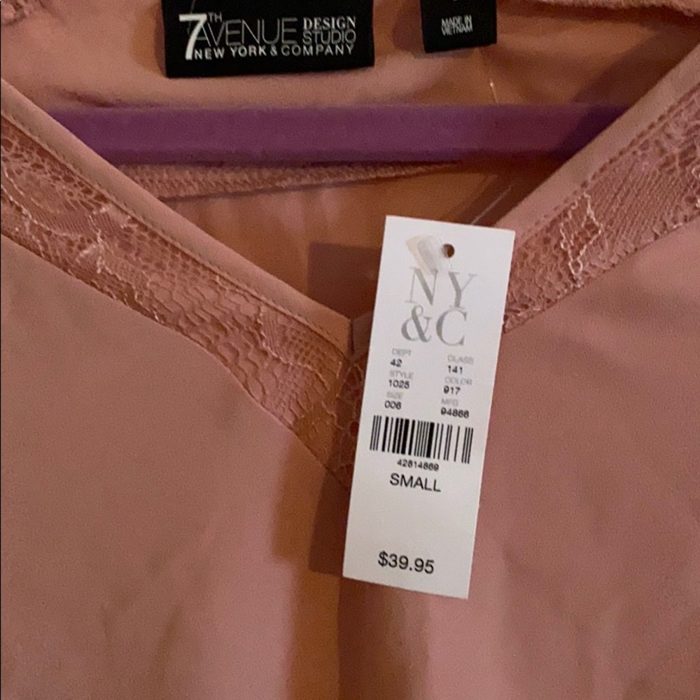 Pink top - Picture 4 of 5